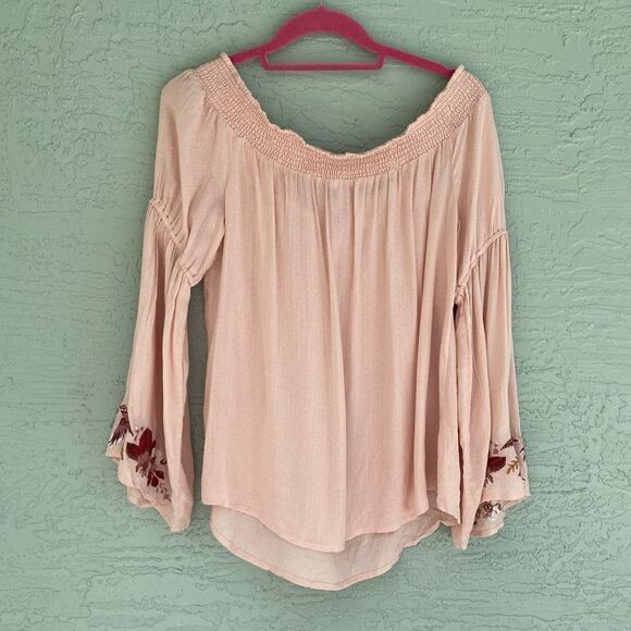 Love, Fire Size L Off Shoulder Bell Sleeve Floral Blush Top - Picture 2 of 8